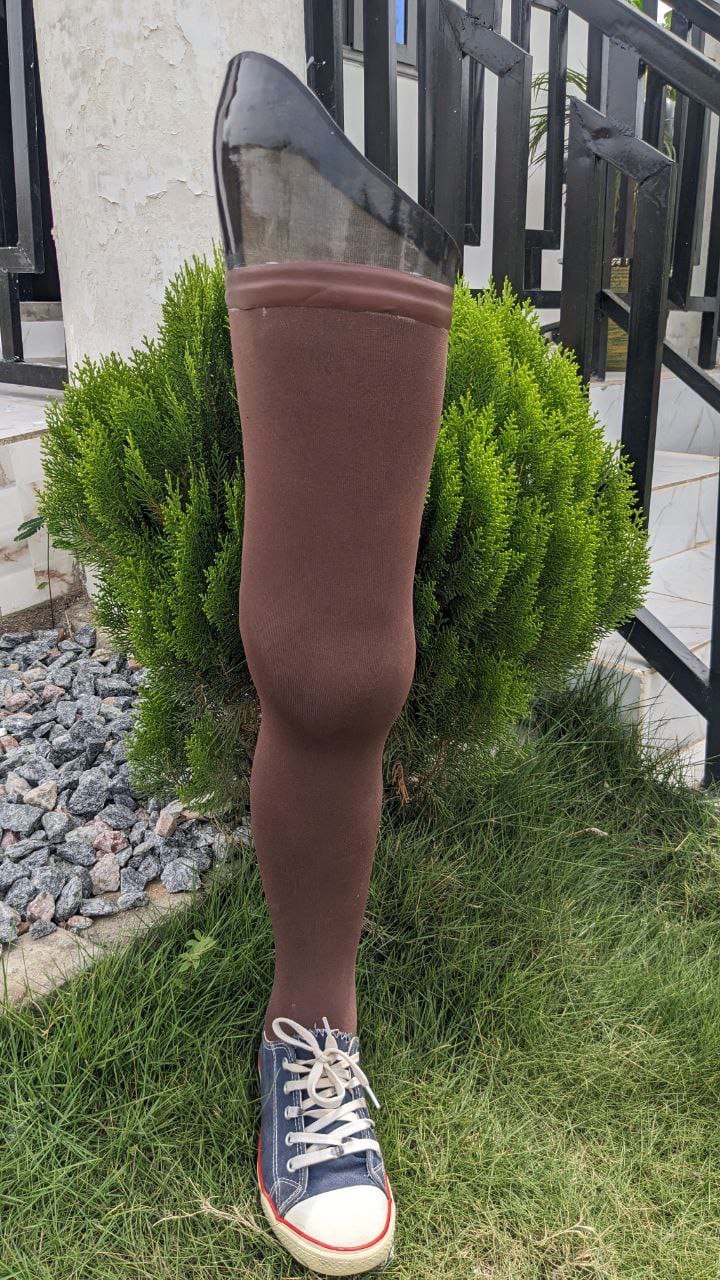 Above knee prosthesis